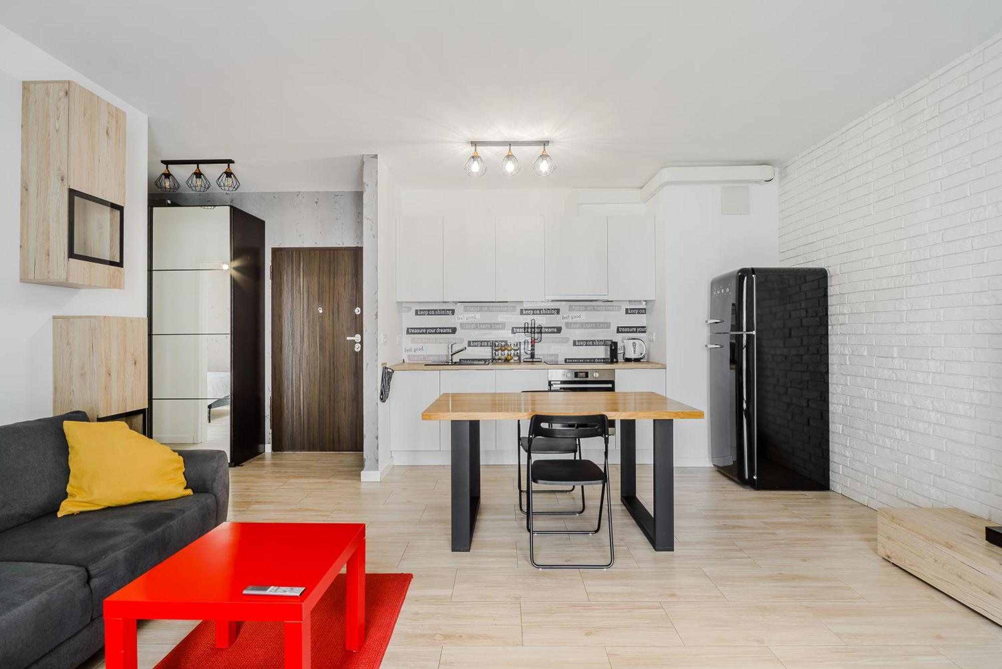 Premium In The Center Of With Free Parking & Balcony Apartment